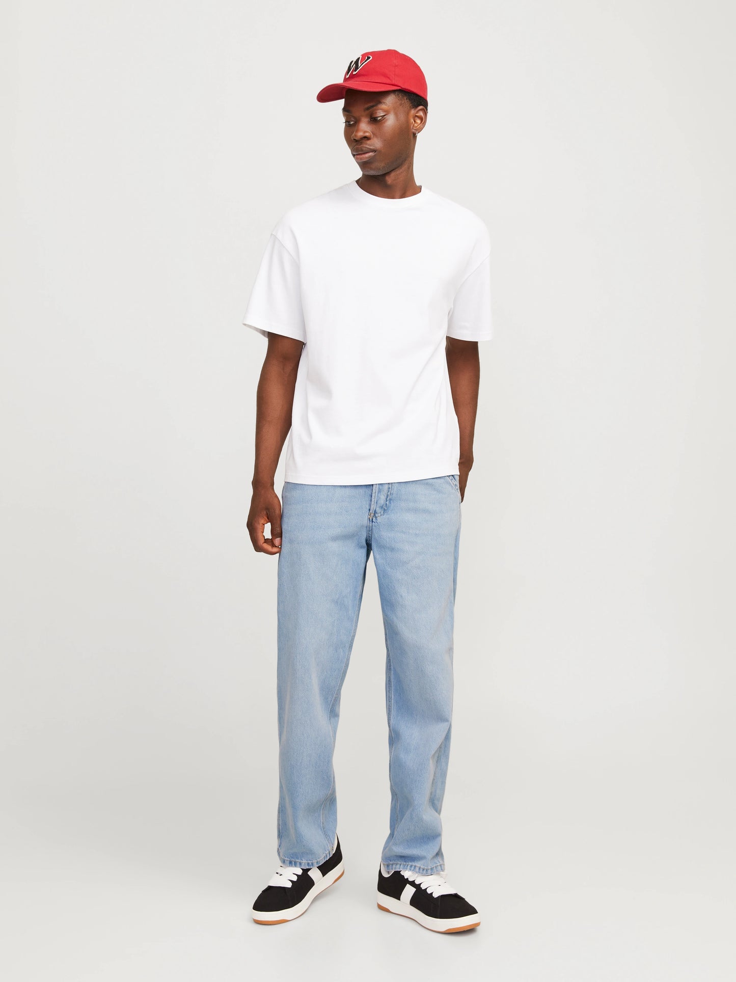 LIGHT BLUE LOOSE FIT JEANS