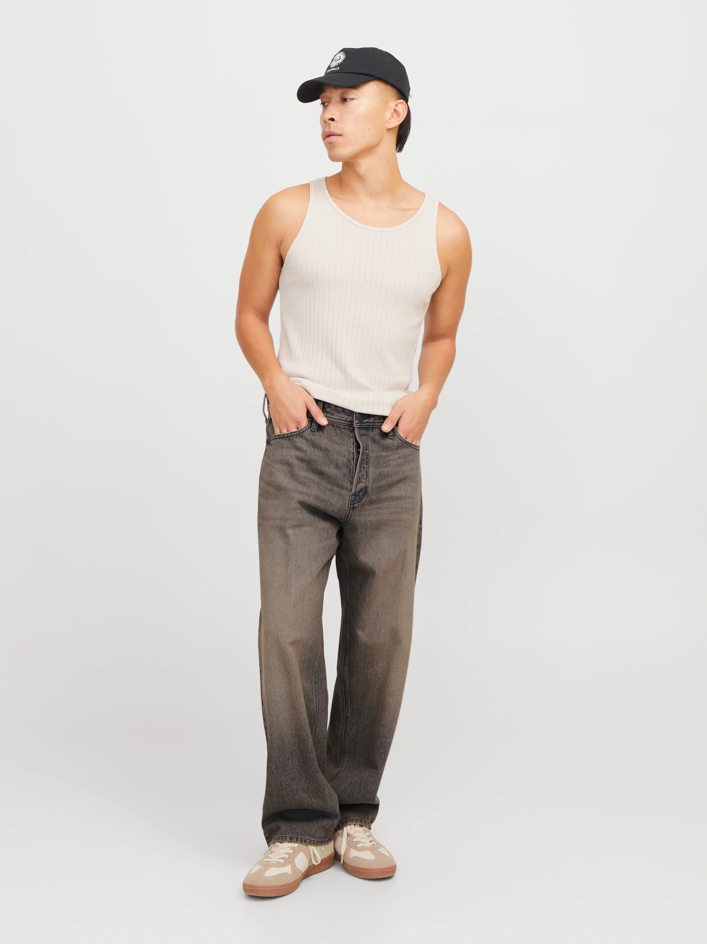BROWN WASH BAGGY FIT JEANS