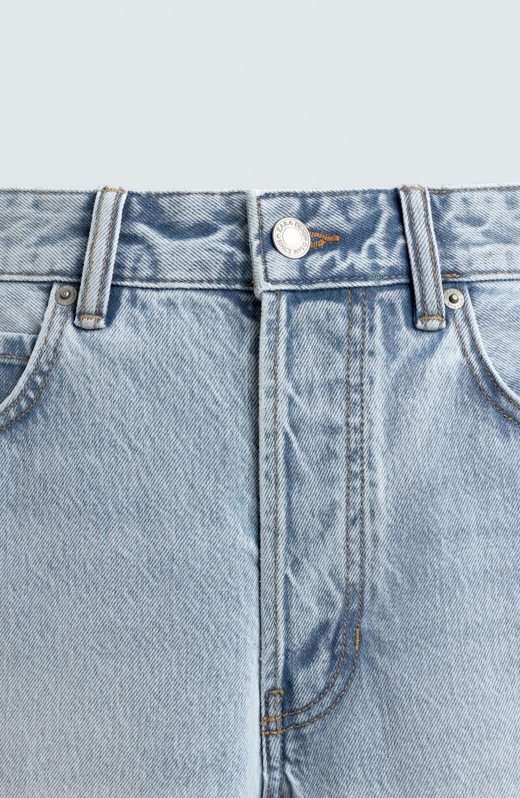 LIGHT BLUE JEANS