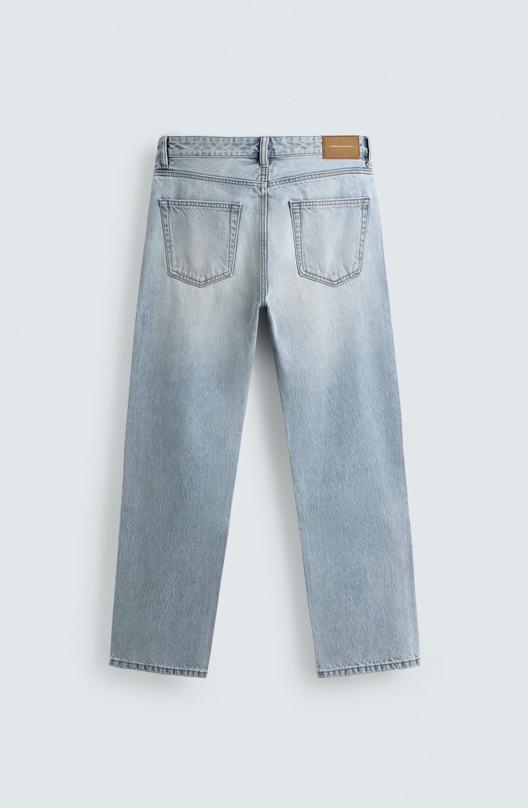 LIGHT BLUE JEANS