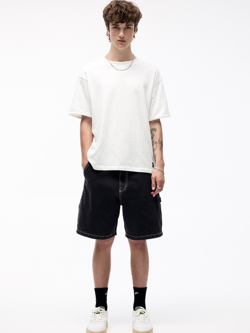 BLACK CARPENTER DENIM SHORT