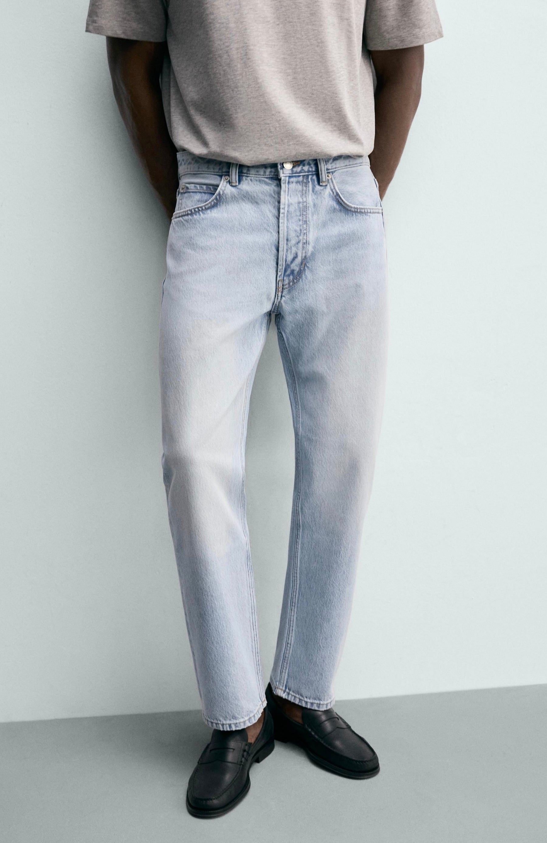 LIGHT BLUE JEANS