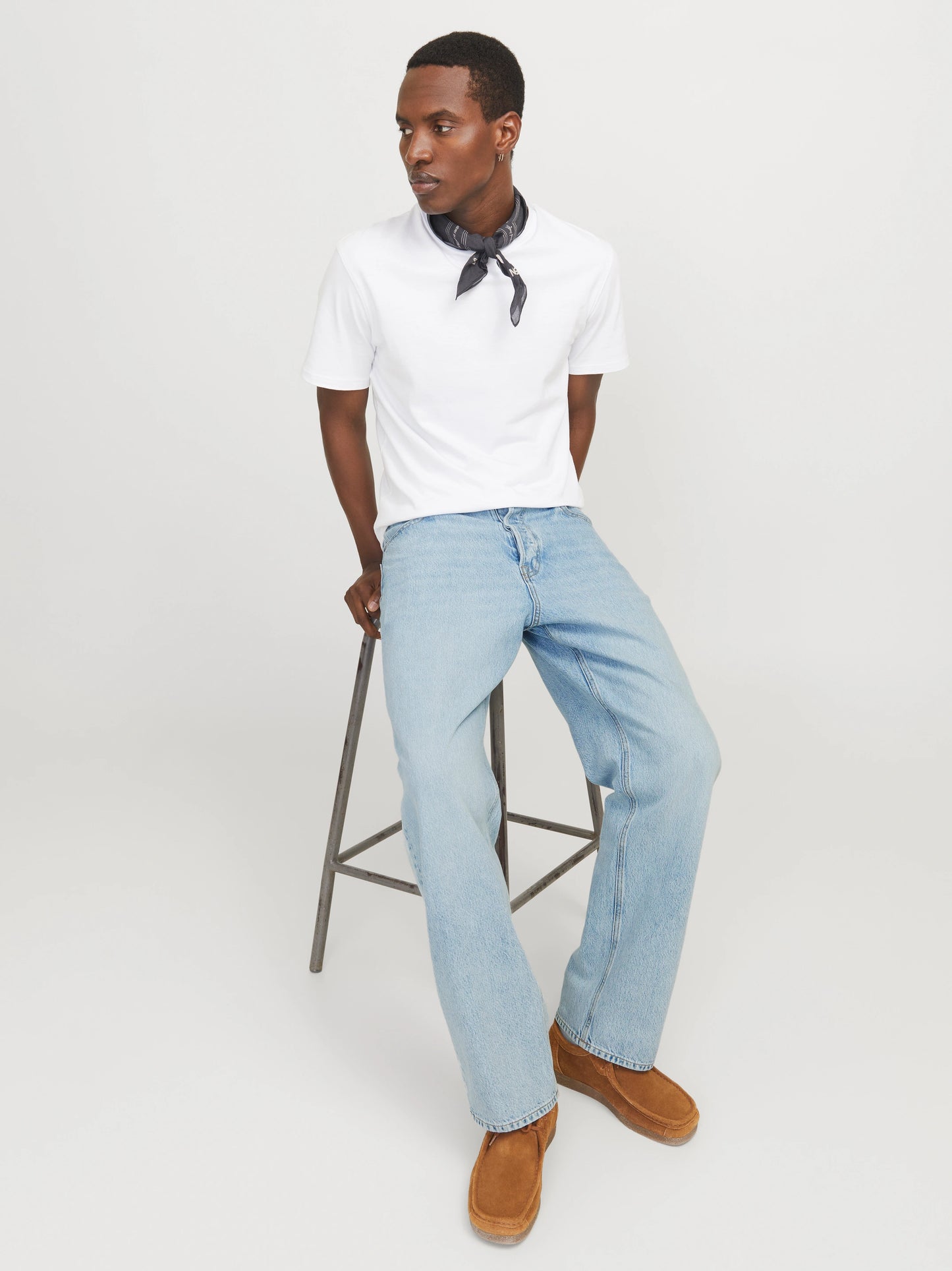 ICE BLUE BAGGY JEANS