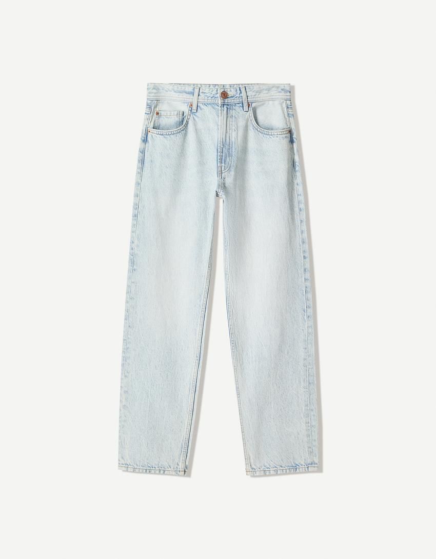 STRAIGHT FIT JEANS